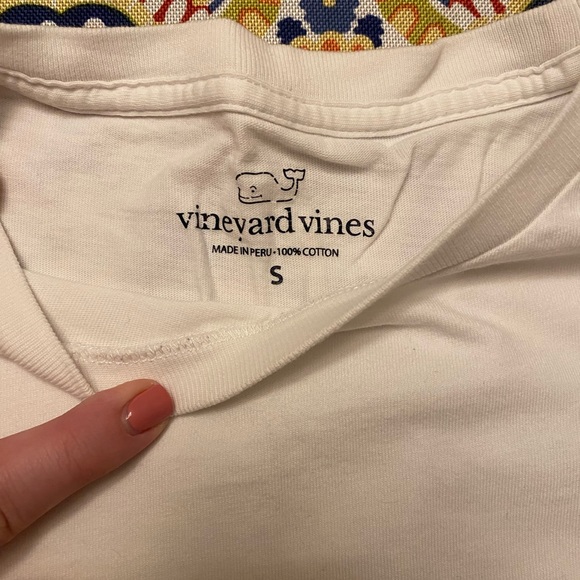White Long Sleeve Vineyard Vines T-shirt. - Picture 2 of 3